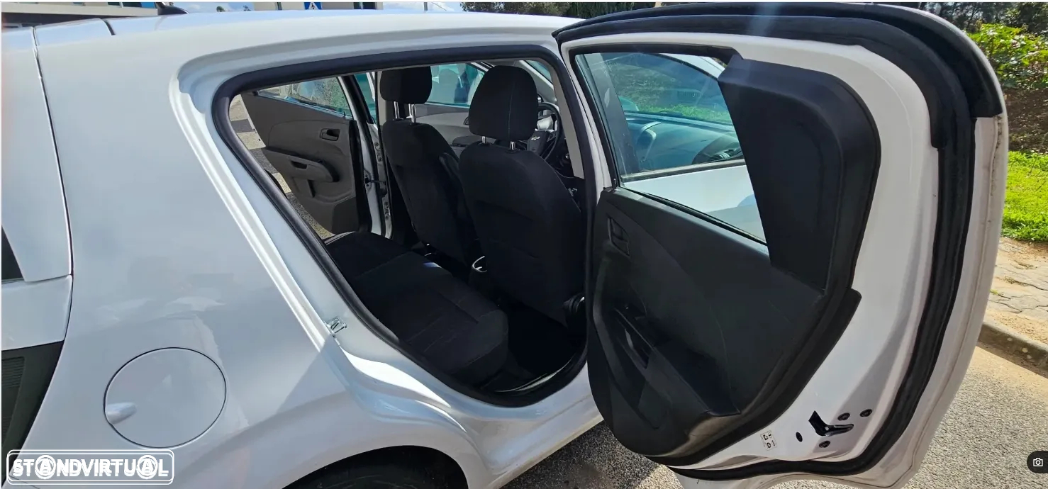Chevrolet Aveo - 14