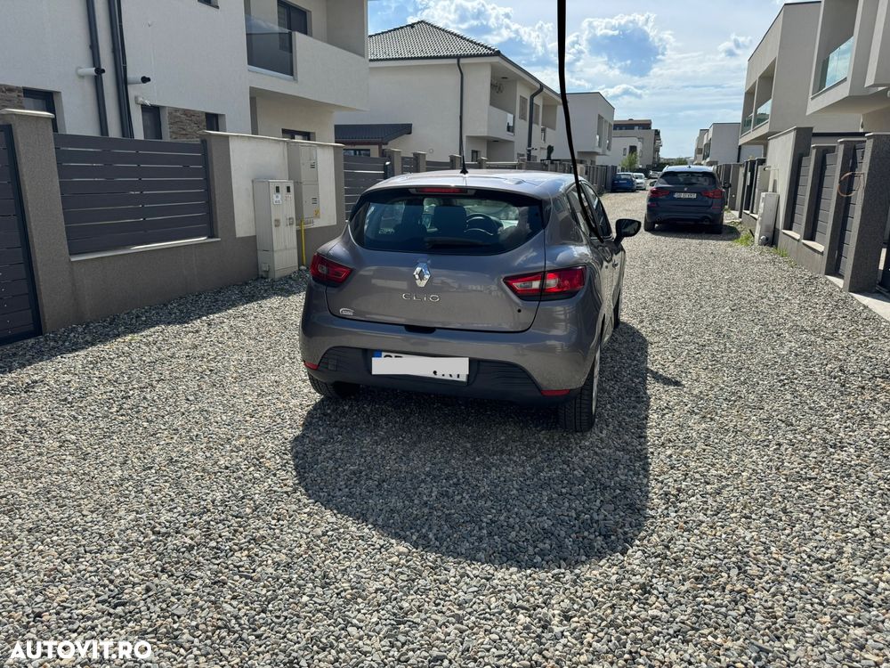 Renault Clio - 1