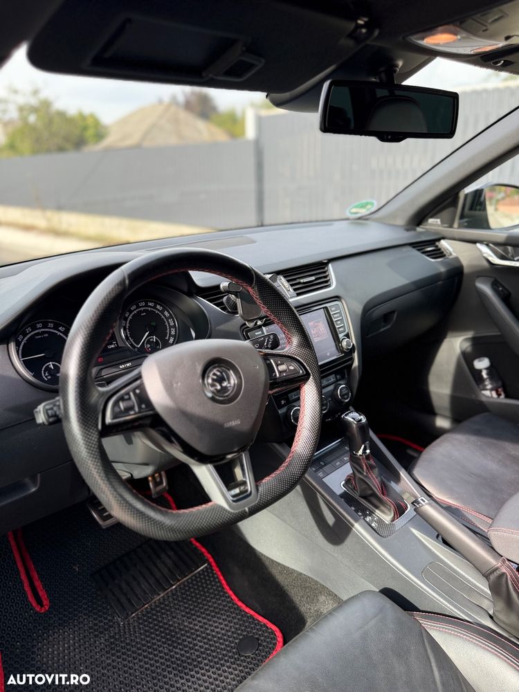 Skoda Octavia 2.0 TDI DSG RS - 7