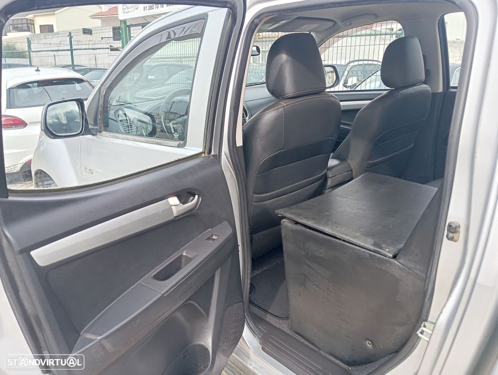 Isuzu D-Max 2.5 DTi CD 4WD LS - 14