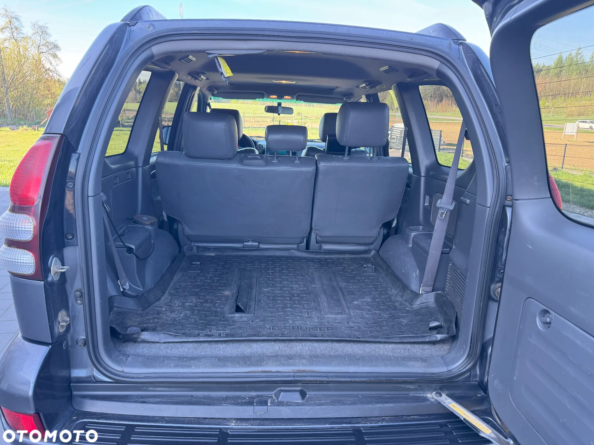 Toyota Land Cruiser - 7
