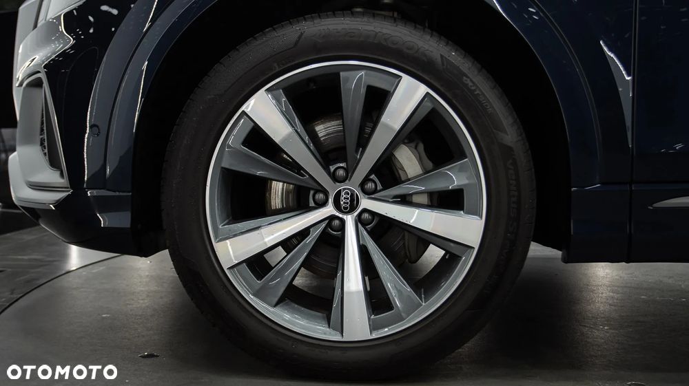 Audi Q8 55 TFSI quattro tiptronic - 24