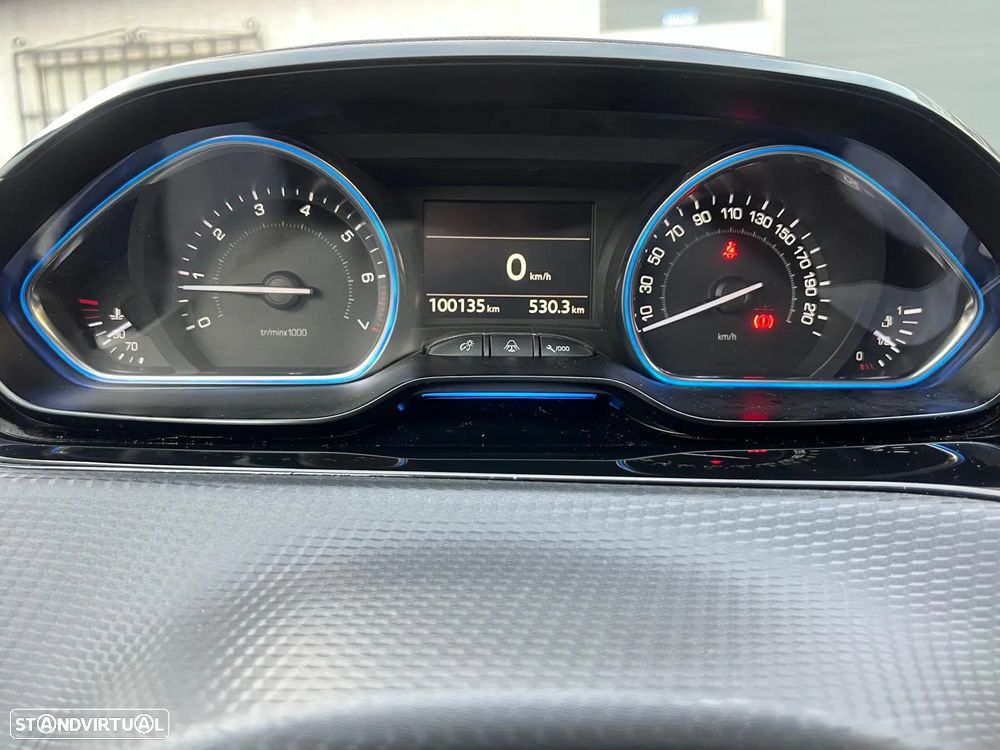 Peugeot 2008 1.2 VTi Allure - 16