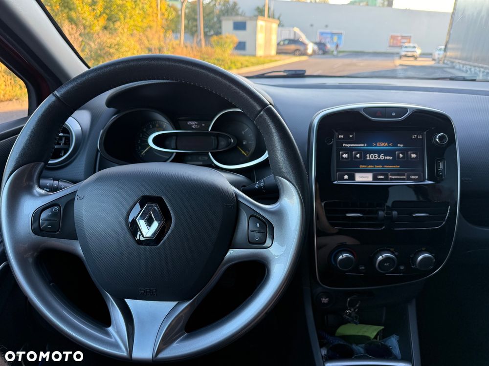 Renault Clio - 11