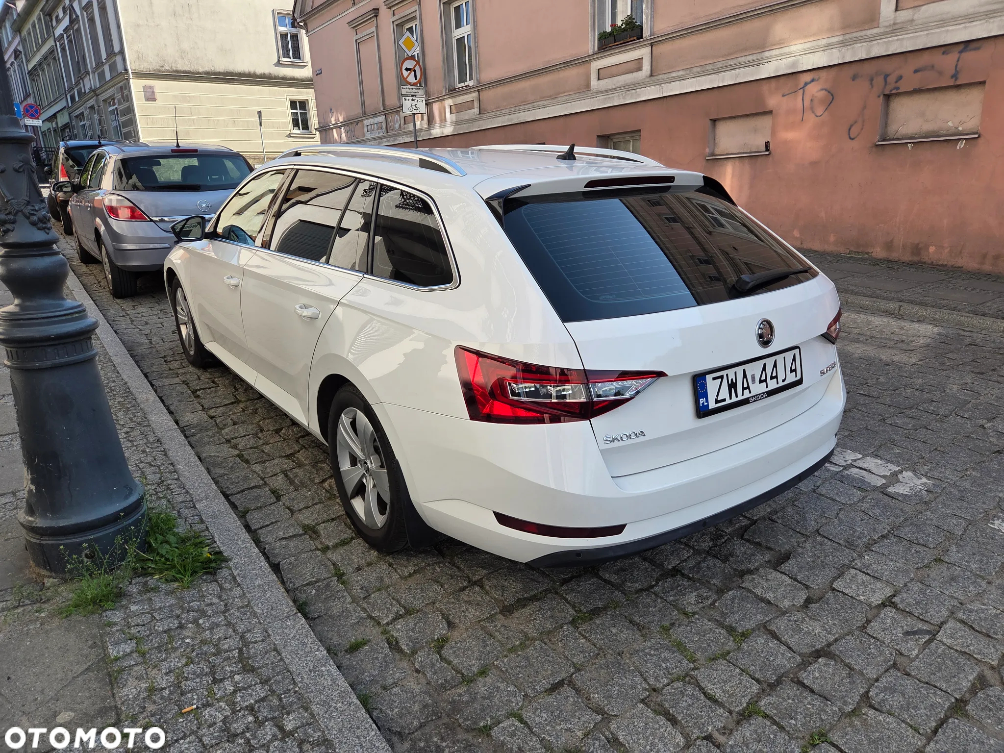 Skoda Superb 2.0 TDI Ambition - 6