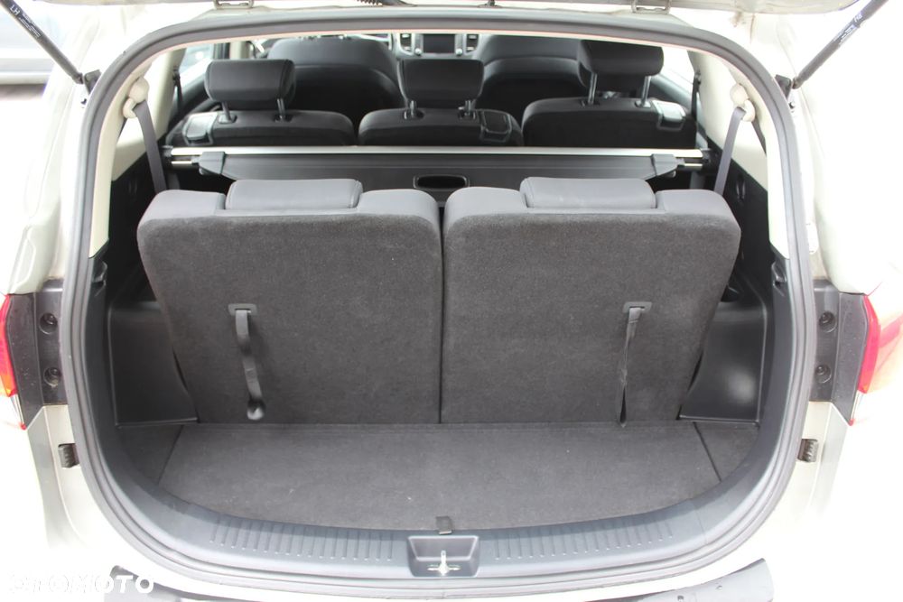 Kia Carens 1.6 GDI XL - 14