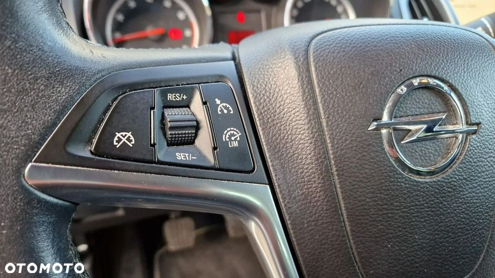 Opel Astra 1.4 Turbo Style - 27