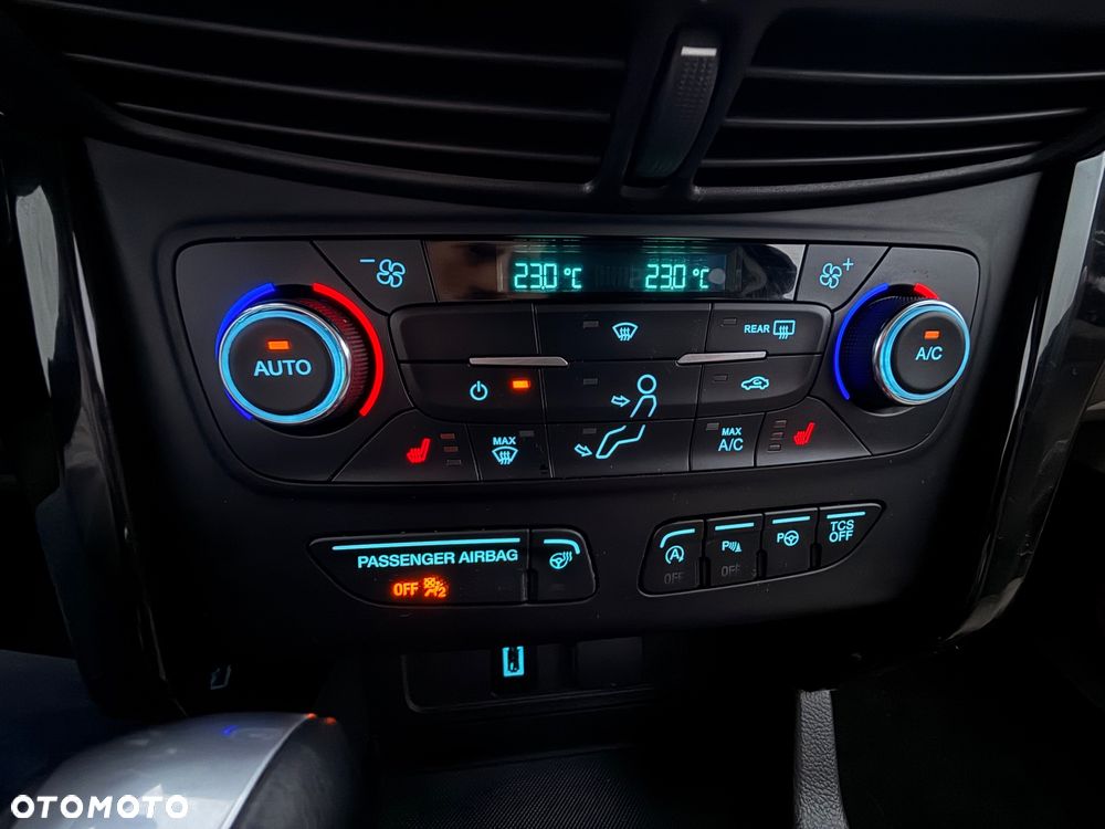 Ford Escape 2.0 EcoBoost AWD Titanium - 39