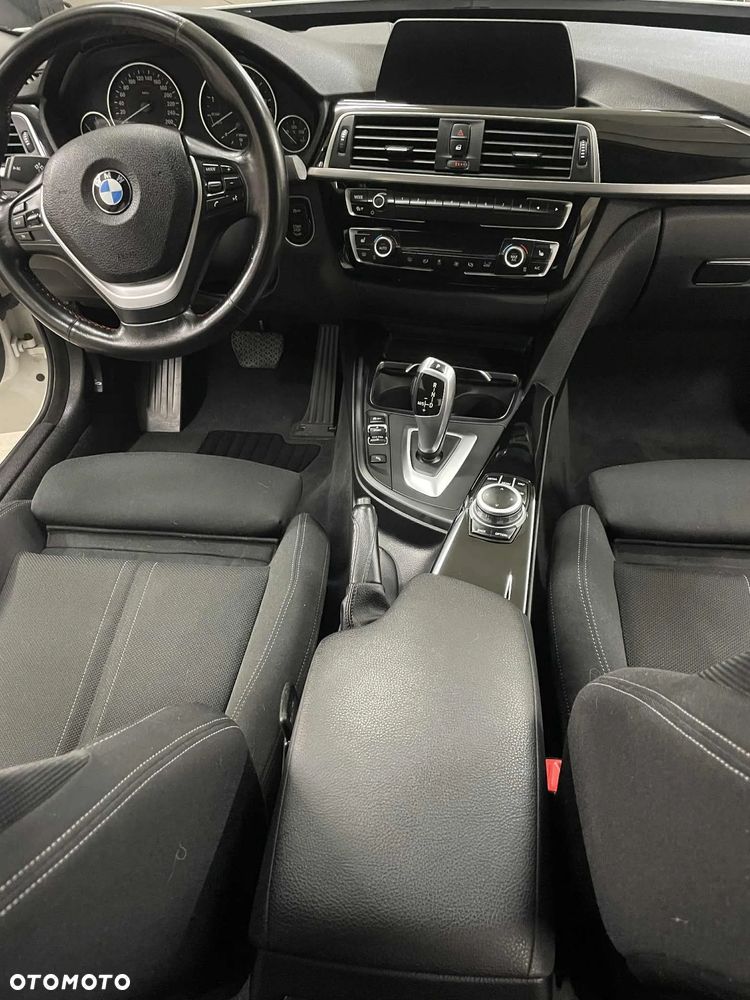 BMW Seria 3 320i Advantage sport - 12
