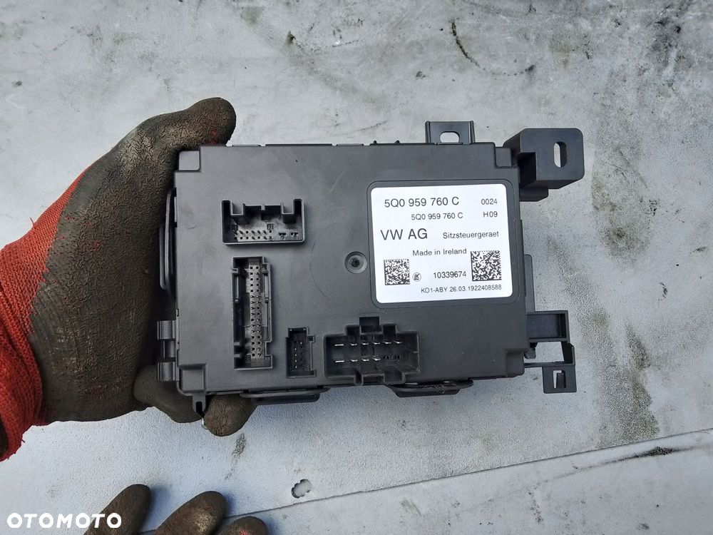 moduł sterownik fotela skoda superb iii 5q0959760c - 1