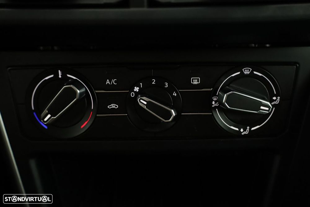 VW Taigo 1.0 TSI Urban DSG - 12