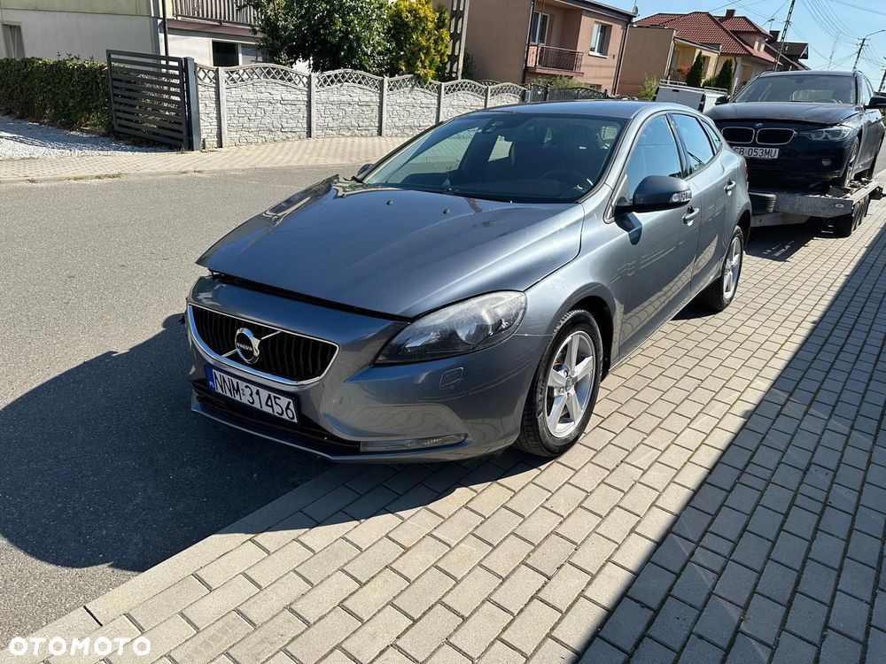 Volvo V40 D2 Drive-E SCR Momentum - 1