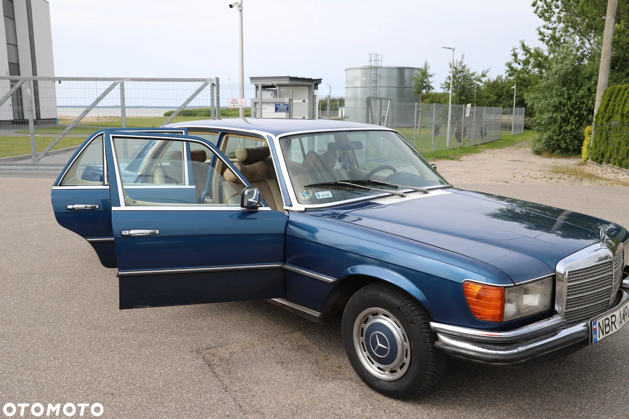 Mercedes-Benz 280 - 36