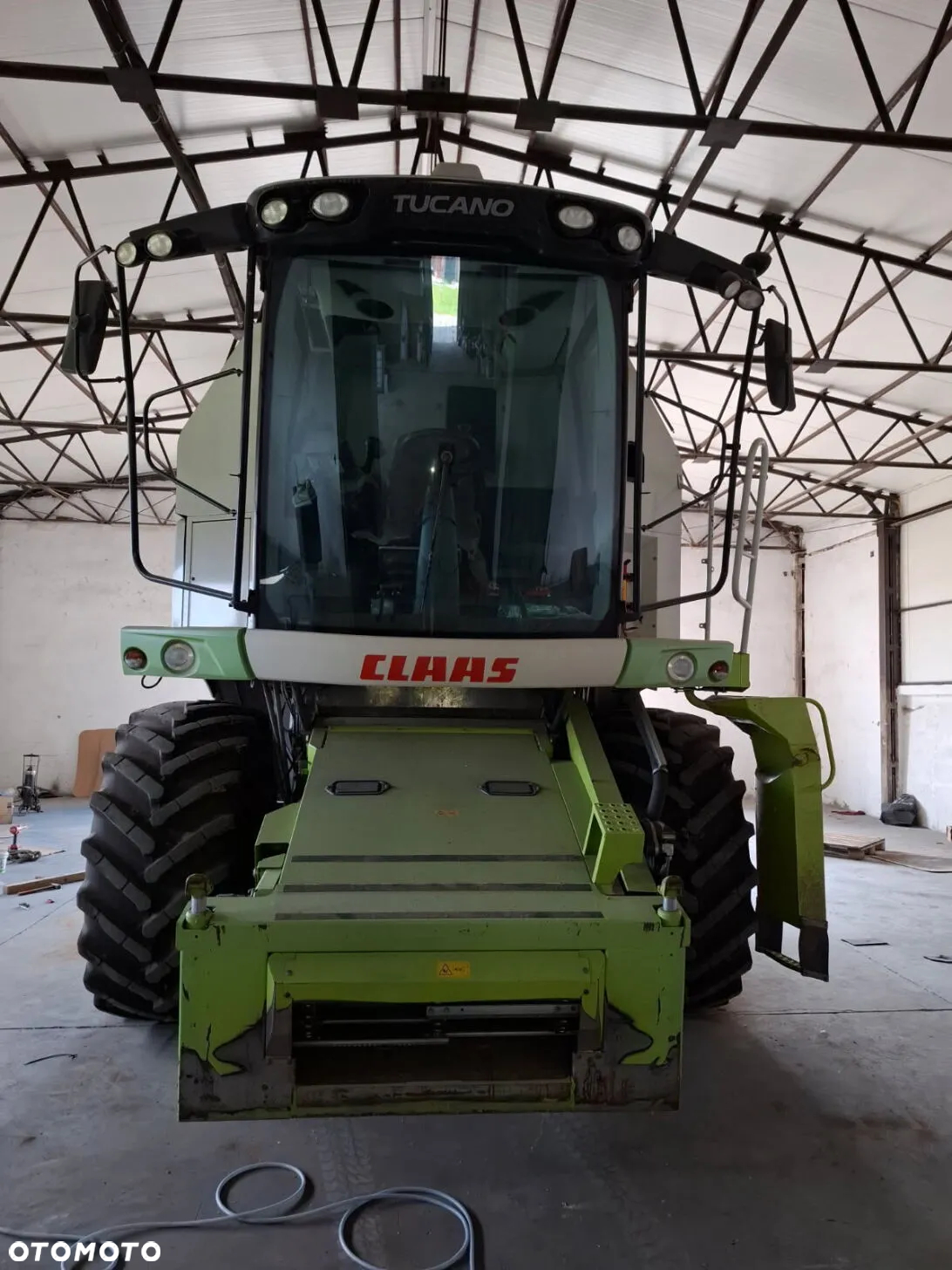 Claas 405 tys netto Claas Tucano 430 z napedem 4x4 - 11