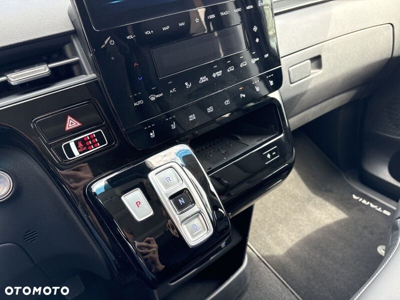 Hyundai Staria 1.6 T-GDI HEV Smart VIP - 17