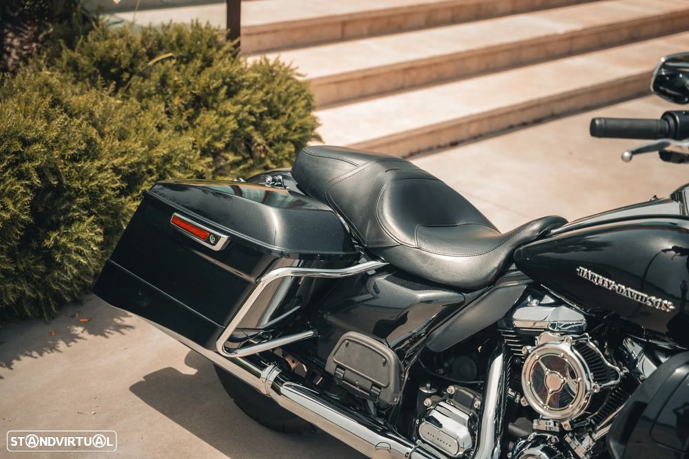 Harley-Davidson FLHT FLHTK - 19
