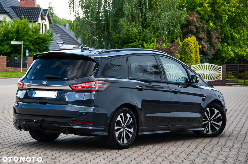 Ford S-Max - 13