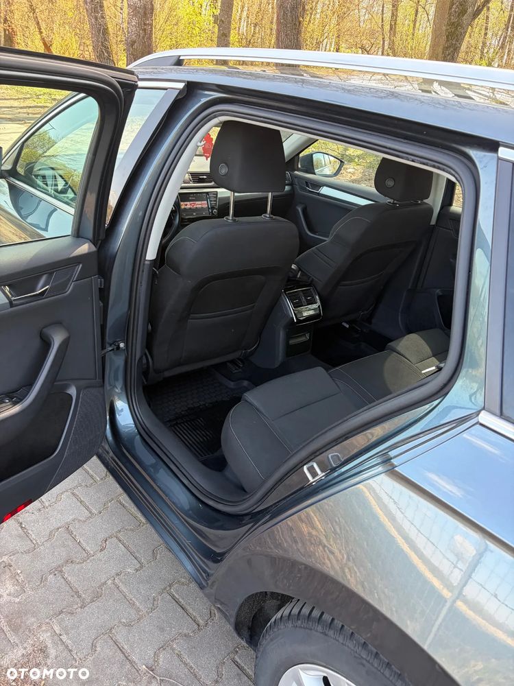 Skoda Superb 2.0 TDI Ambition DSG - 6