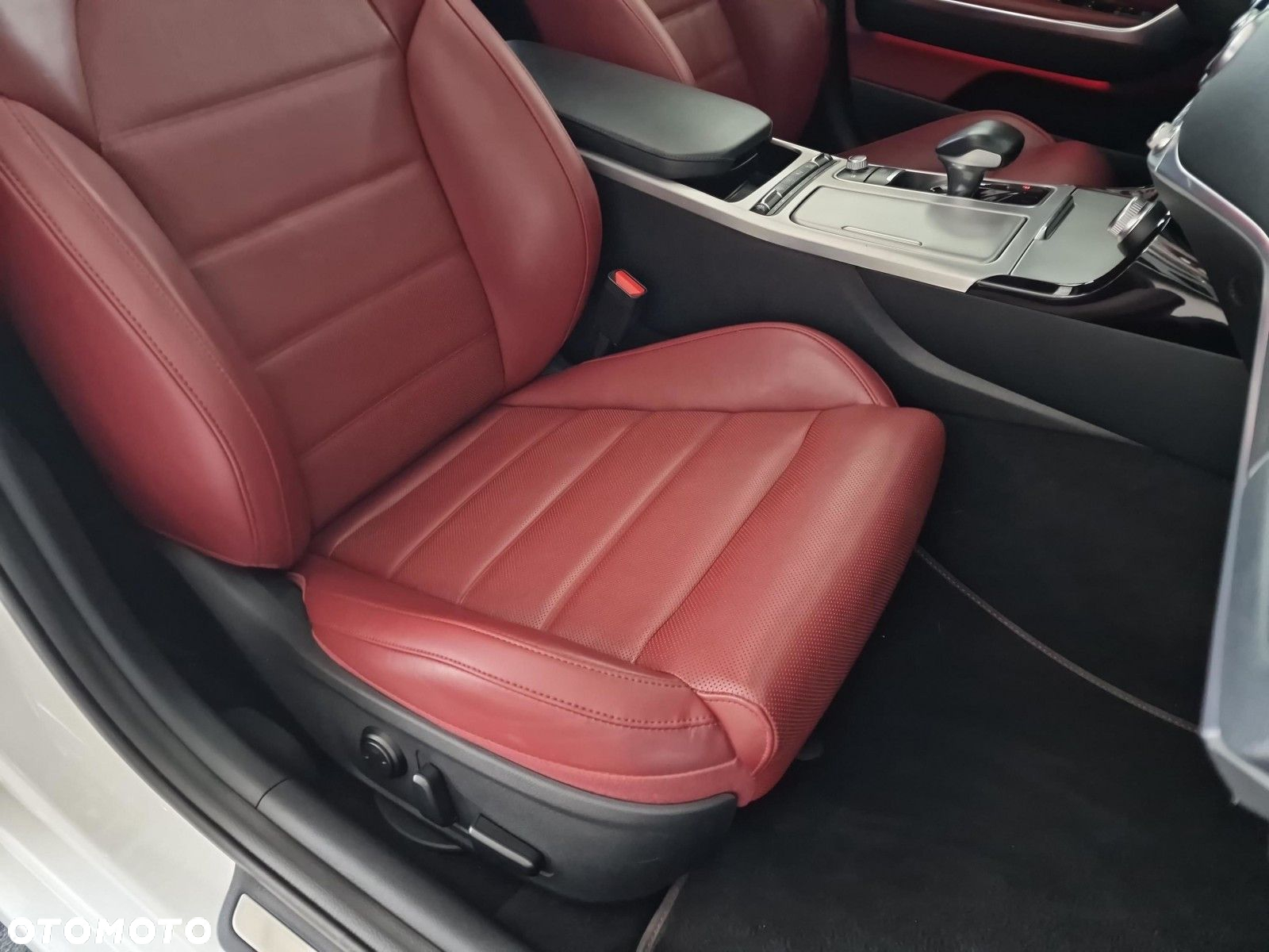 Kia Stinger 3.3 T-GDI V6 GT AWD - 24