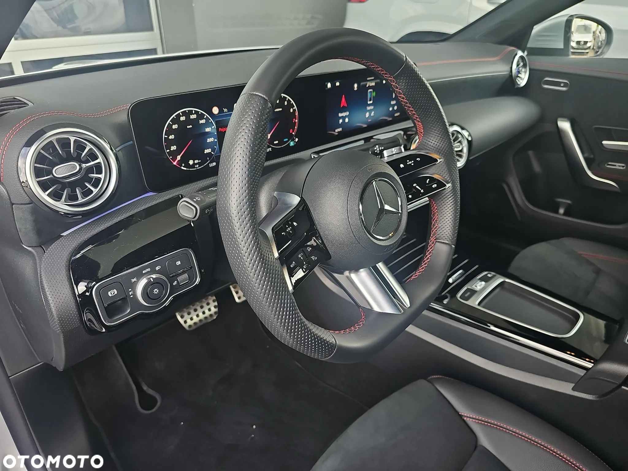 Mercedes-Benz CLA 200 7G-DCT AMG Line Advanced Plus - 14