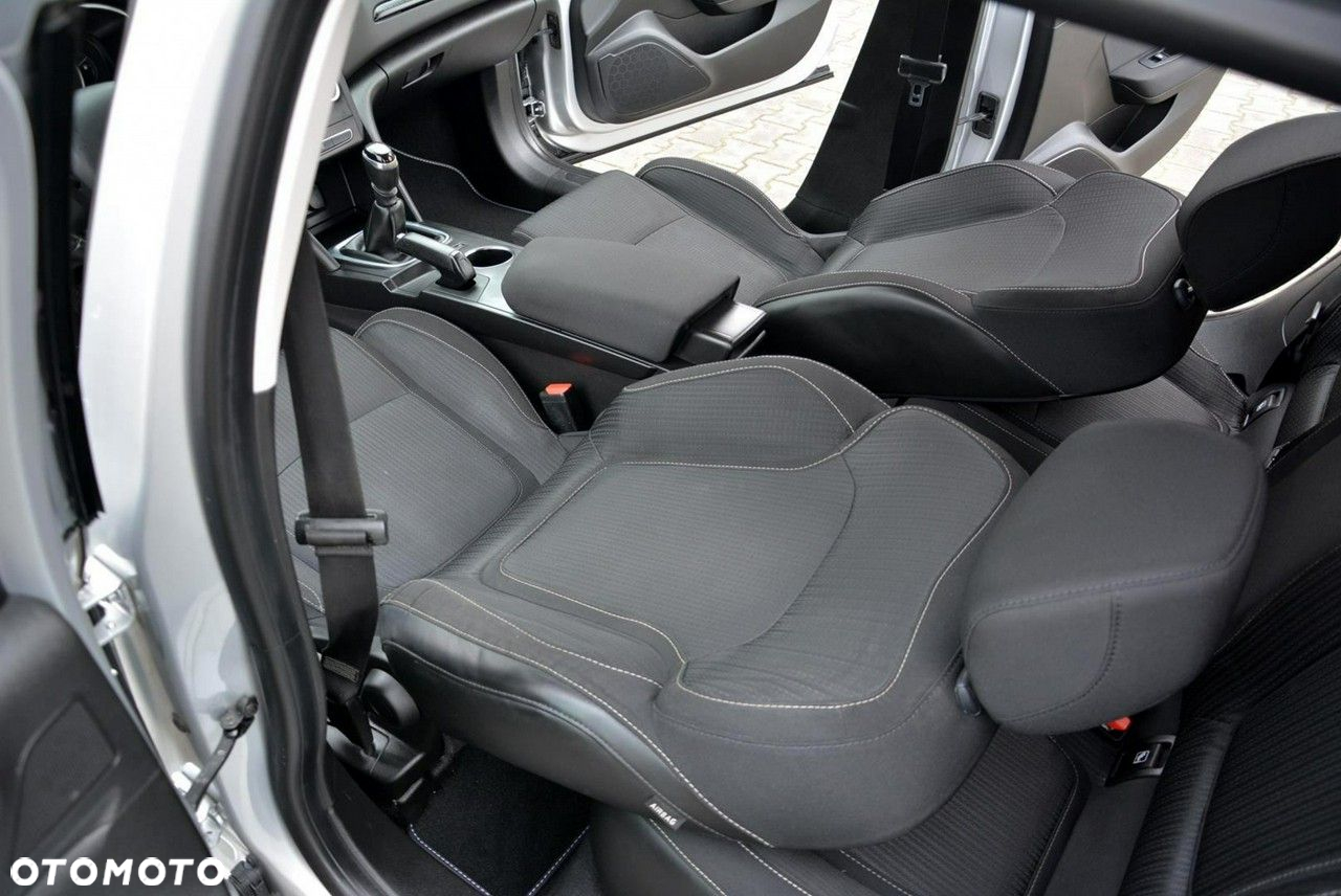Renault Megane 1.2 Energy TCe Business - 21