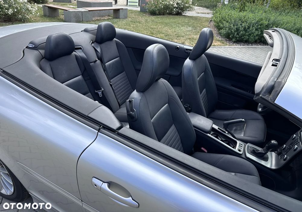 Volvo C70 2.0D Momentum - 18