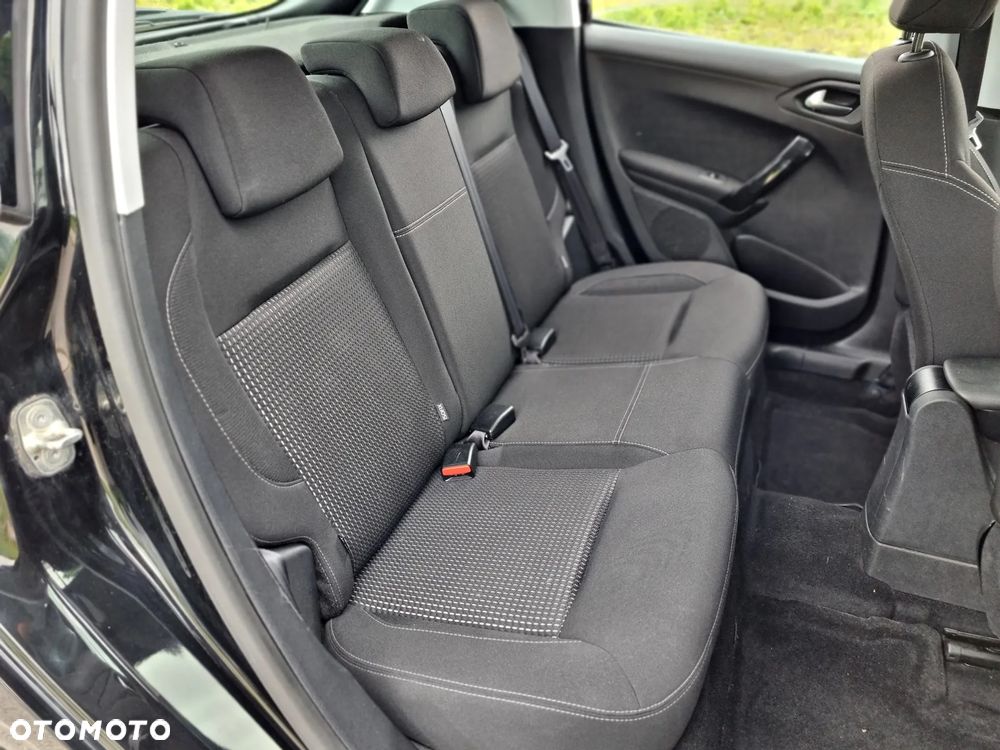 Peugeot 208 PureTech 82 Start & Stop Allure - 28