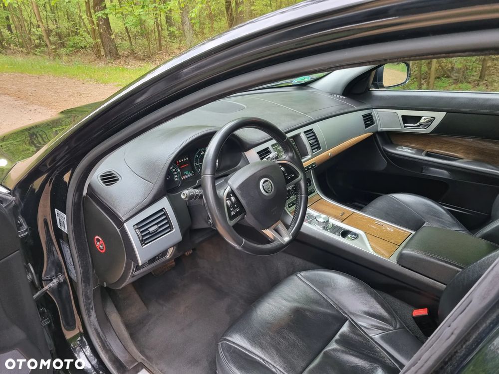 Jaguar XF 3.0 V6 D Premium Luxury - 5