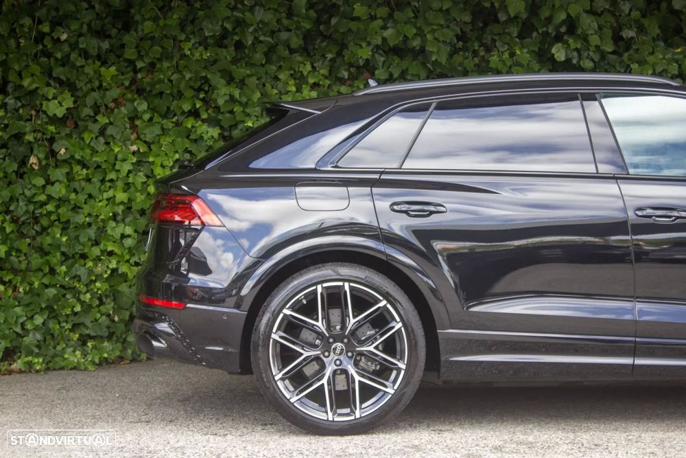 Audi RS Q8 4.0 TFSI quattro Tiptronic - 5