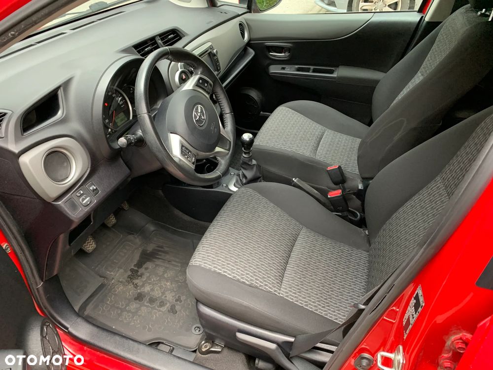 Toyota Yaris 1.33 Premium - 13