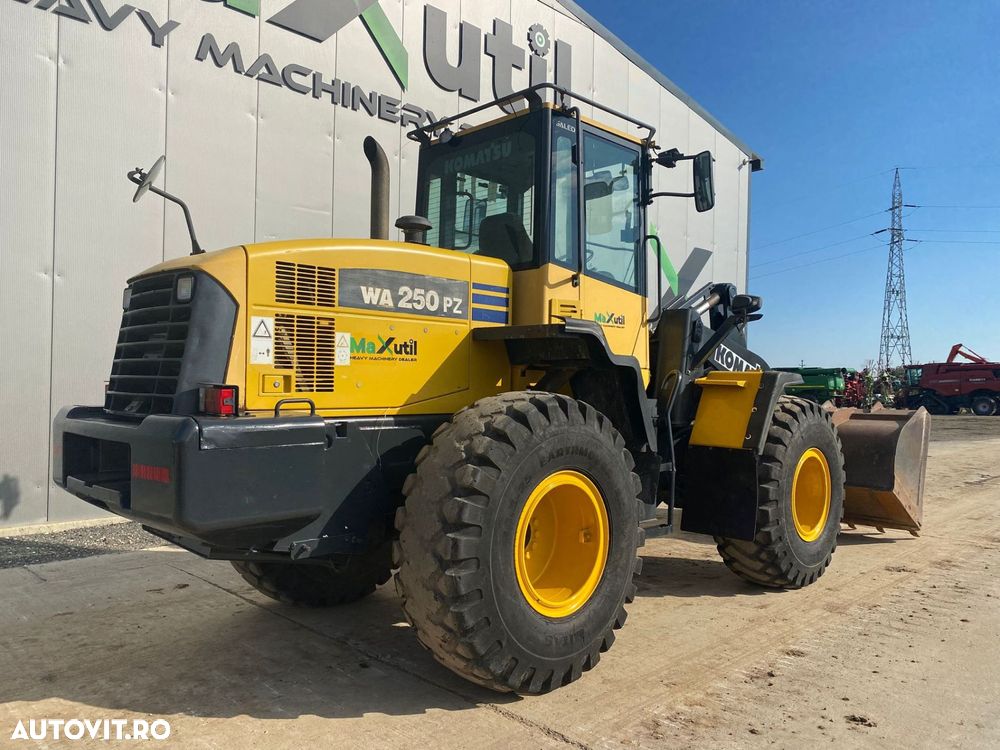 Komatsu WA250 Incarcator Frontal - 4