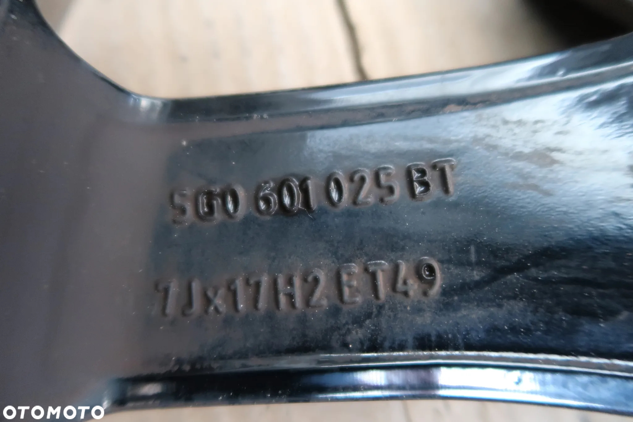 C2/C1 FELGA ALUMINIOWA VW GOLF 7 3G0601025BT 7X17ET49 - 15