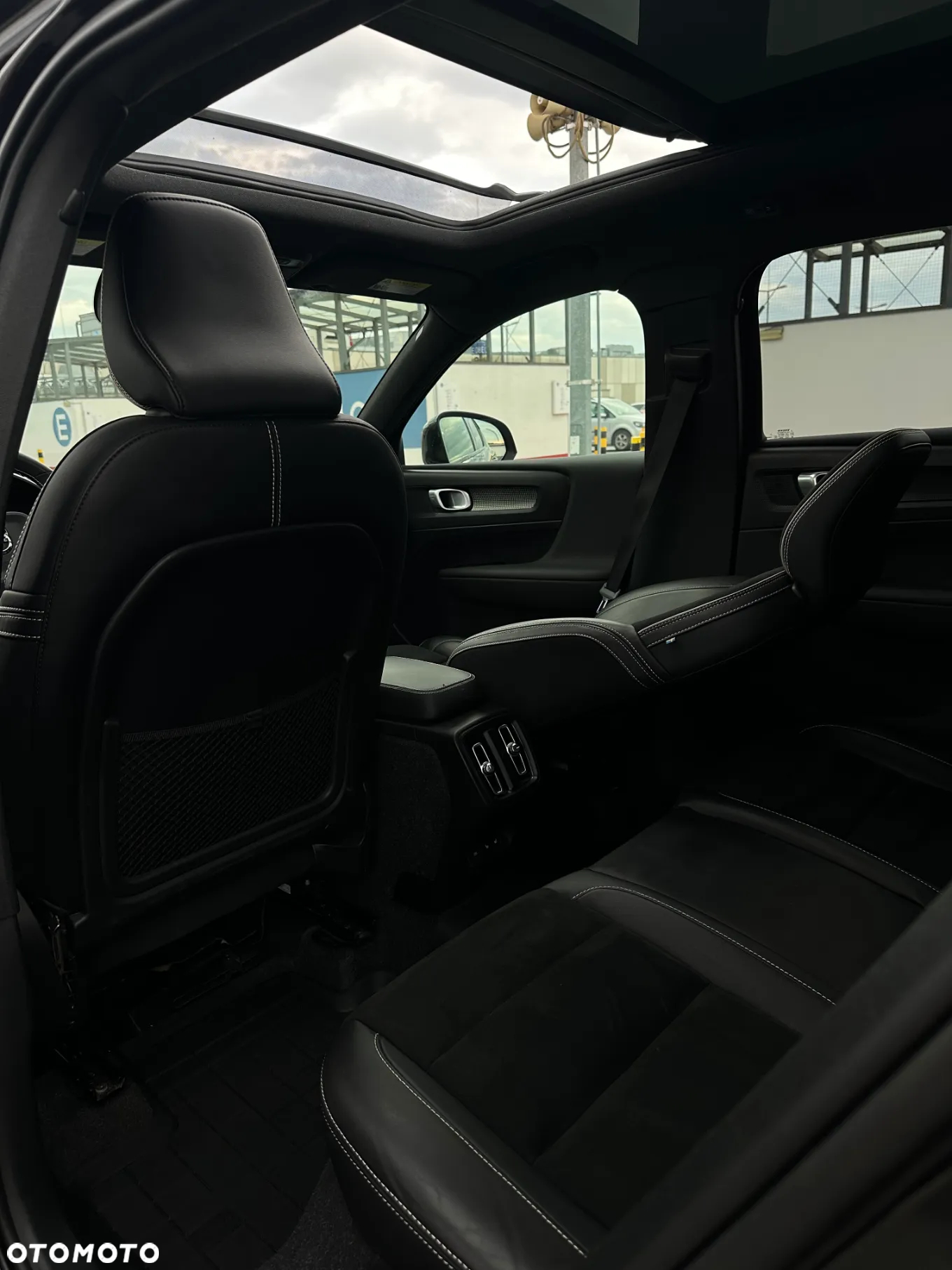 Volvo XC 40 T5 AWD R-Design - 25