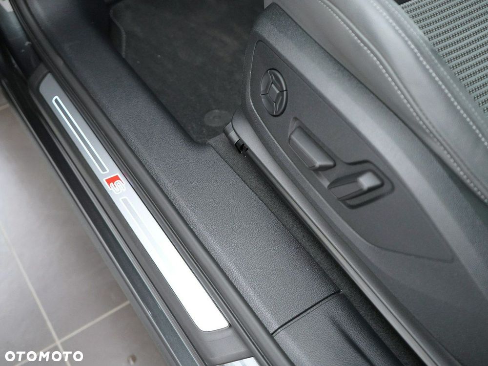 Audi Q3 Sportback - 14