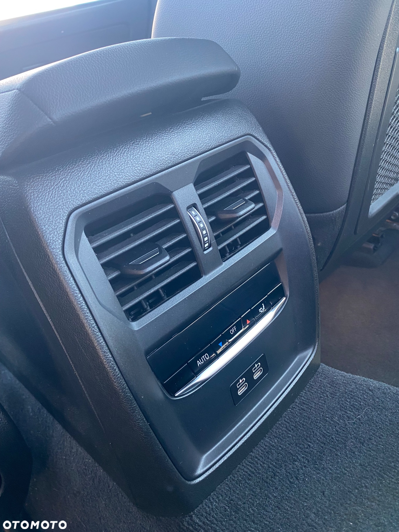 BMW Seria 3 318i M Sport - 14