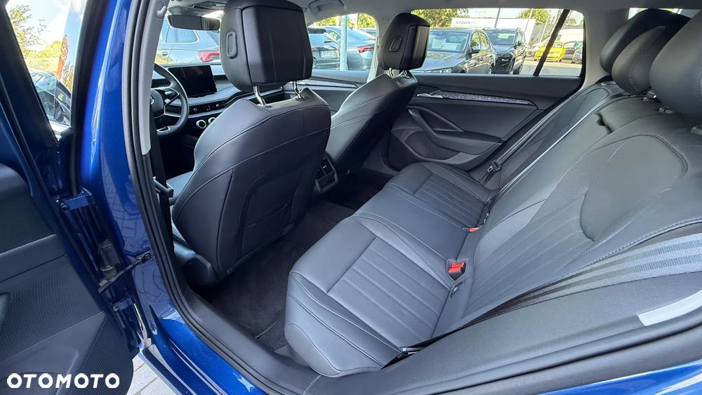 Skoda Superb 2.0 TDI SCR Selection DSG - 17