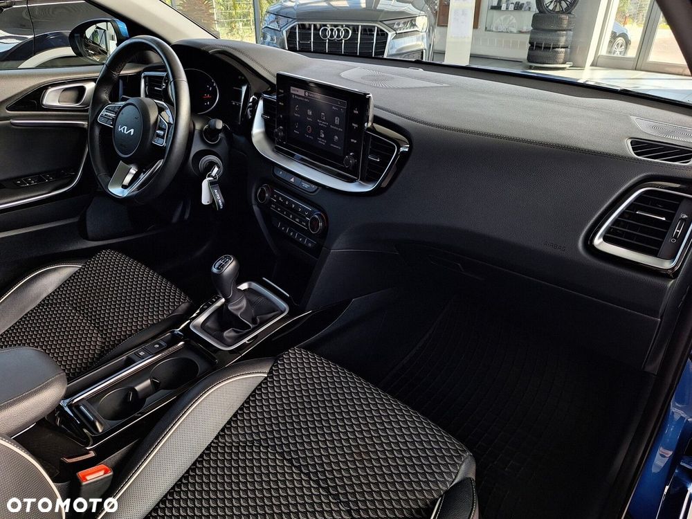 Kia Ceed 1.5 T-GDI L - 24