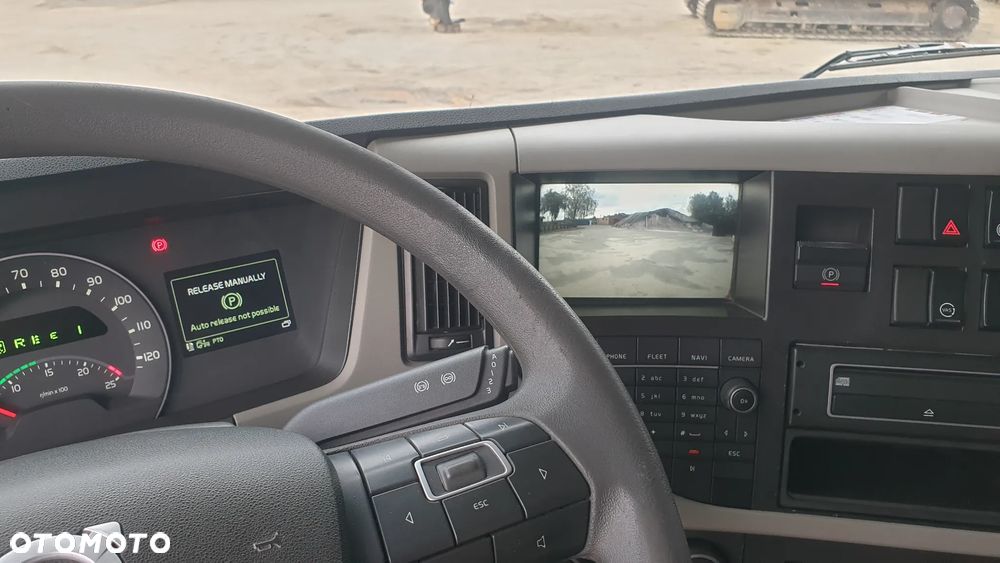 Volvo Volvo FM 460 / Zestaw Przyczepa Tandem / 6 X 2 / SKRZYNIOWY + HDS 2016 - 17