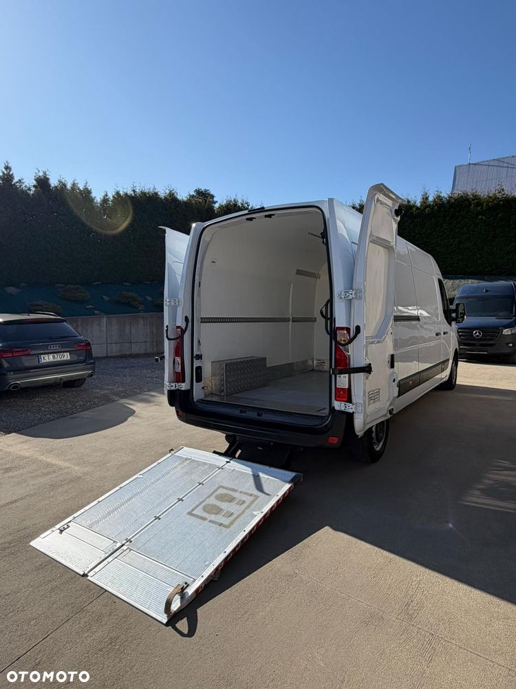 Renault Master L3H2 Blaszak Furgon z windą - 8