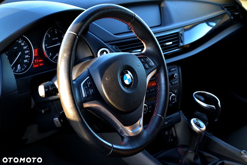 BMW X1 xDrive18d Sport Line - 10