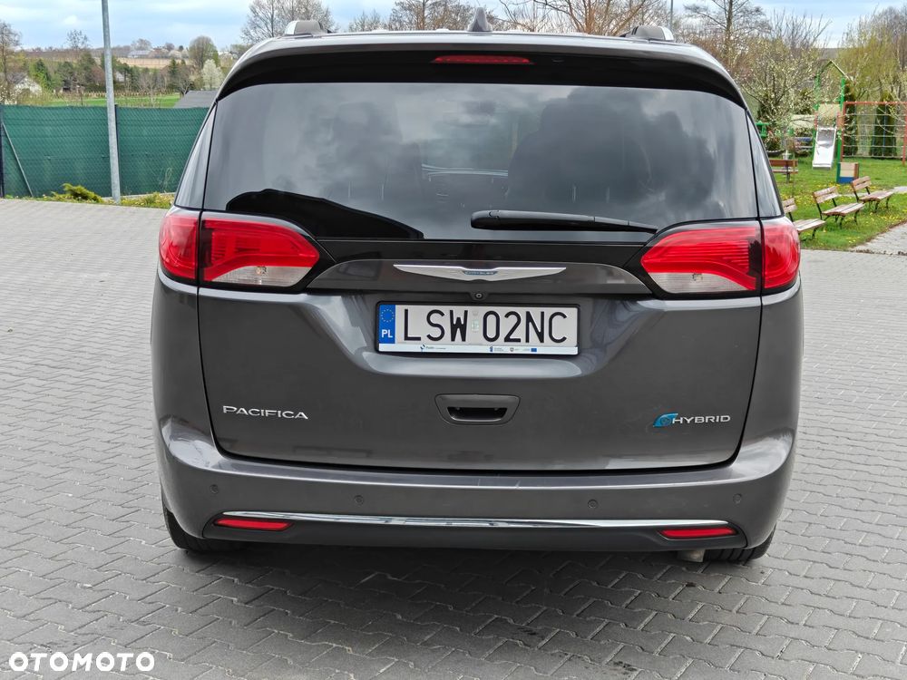 Chrysler Pacifica - 5