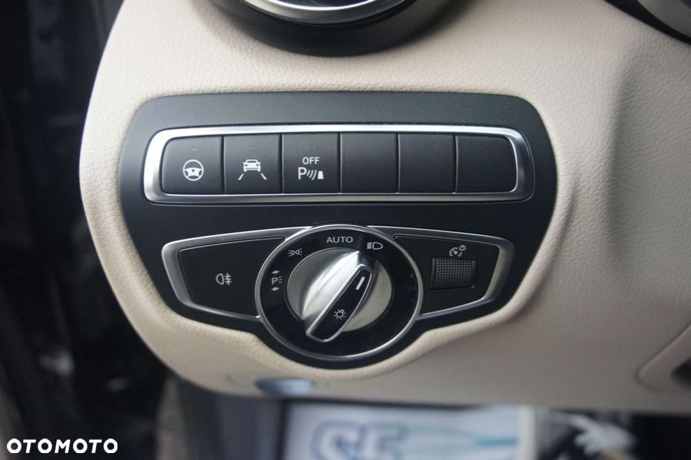 Mercedes-Benz GLC - 22