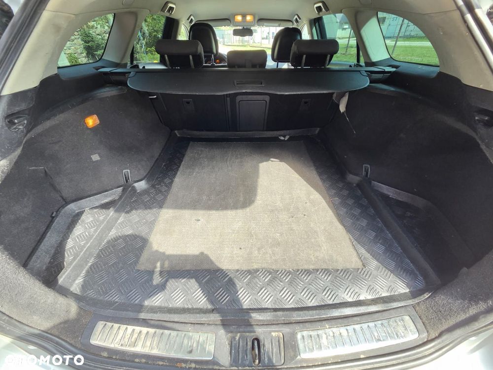 Toyota Avensis 1.8 Luna EU5 - 12