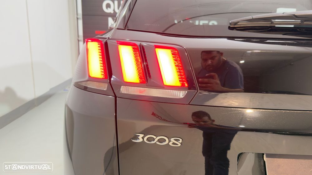 Peugeot 3008 PureTech 130 Stop & Start GPF Allure Business-Pack - 14