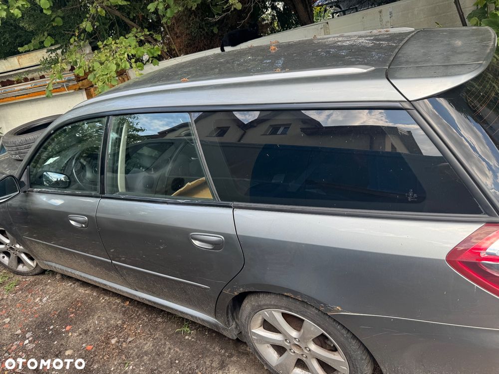 Subaru Legacy - 11