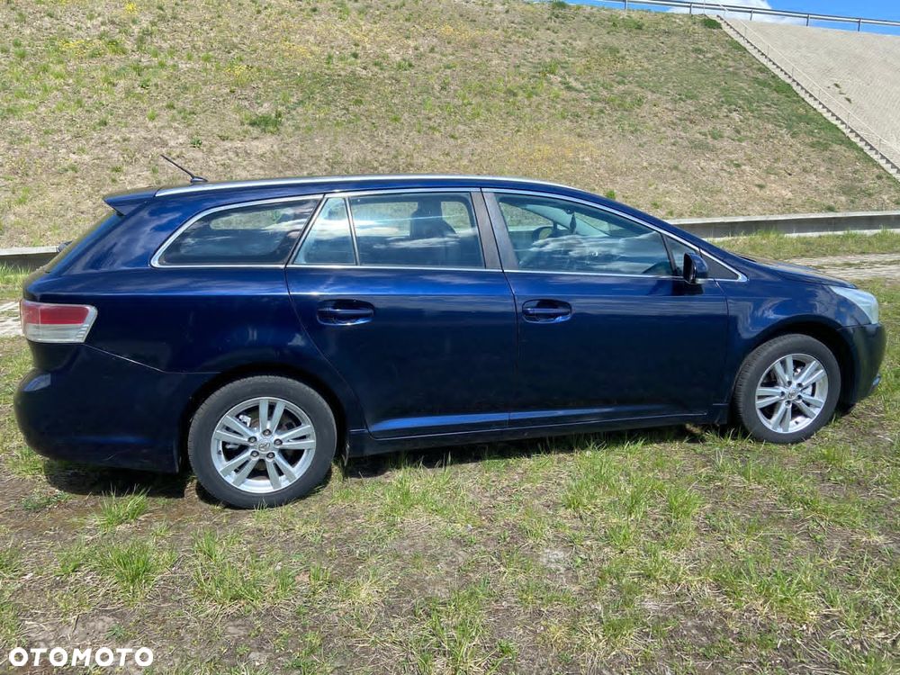 Toyota Avensis 2.0 D-4D Sol - 12