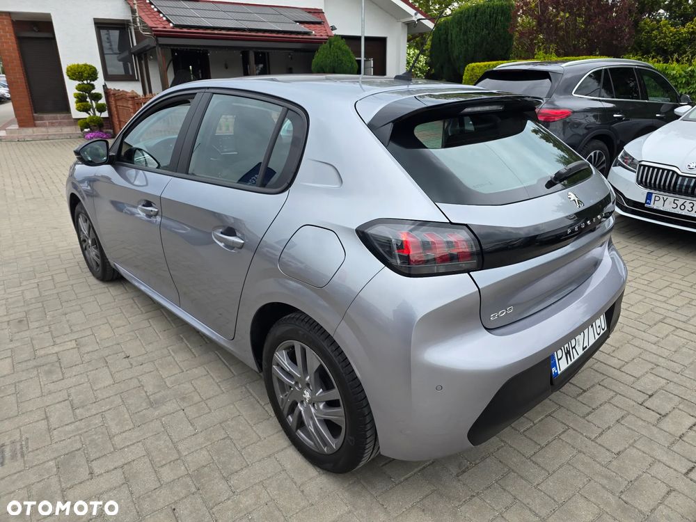 Peugeot 208 - 5