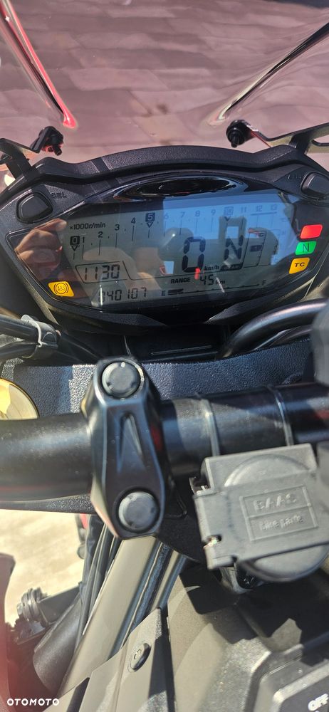 Suzuki GSX - 7