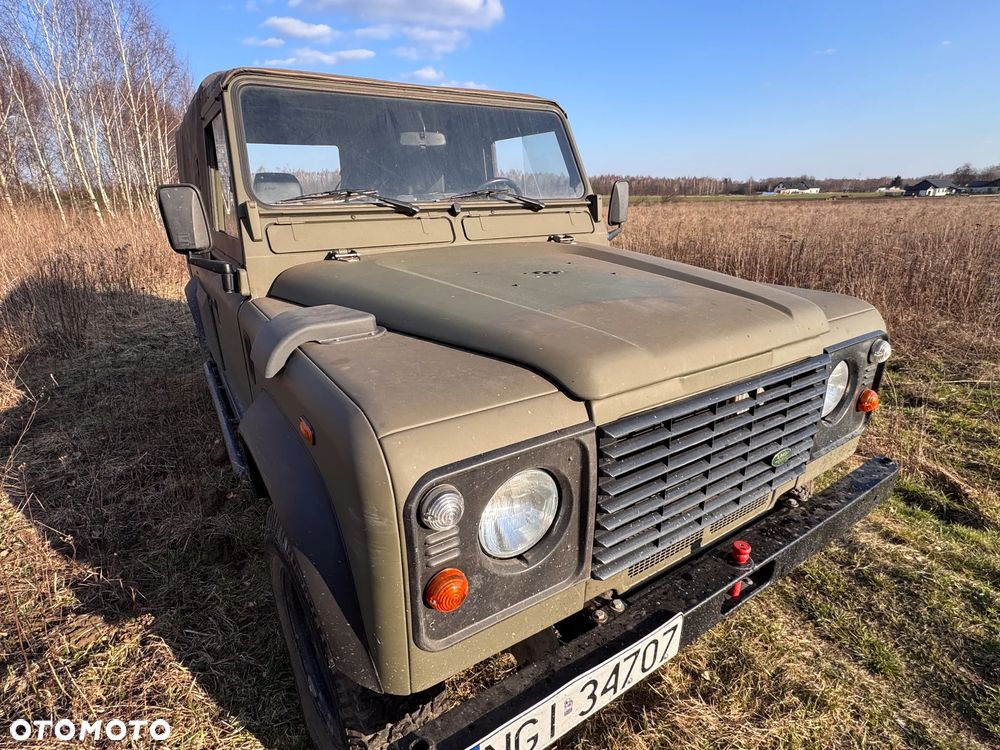 Land Rover Defender - 2