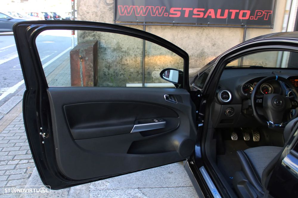 Opel Corsa 1.6 Turbo OPC - 21